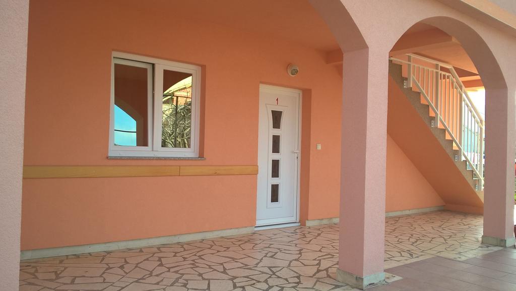 Apartmani Ramljak Marina Zewnętrze zdjęcie