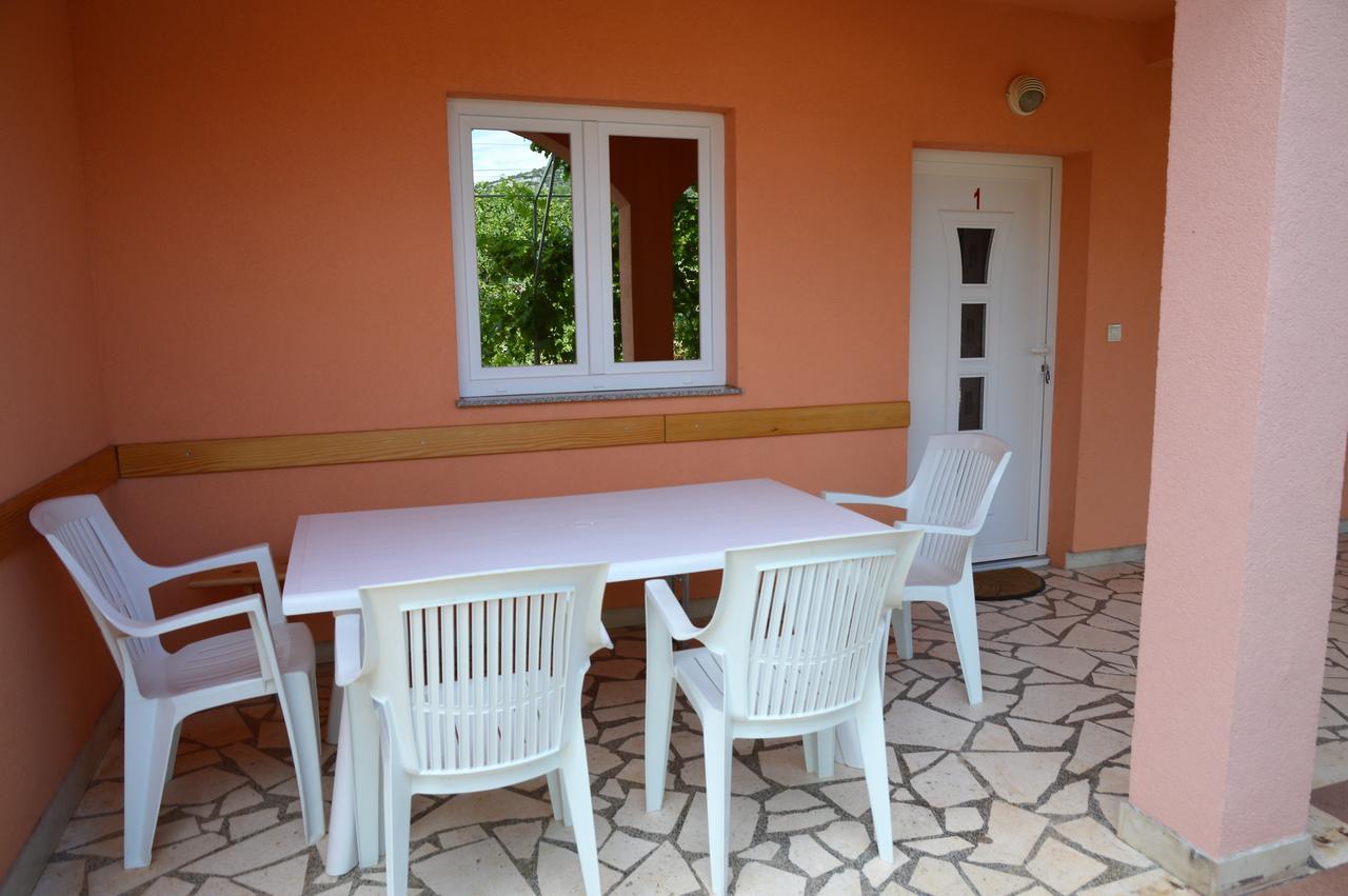 Apartmani Ramljak Marina Zewnętrze zdjęcie